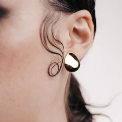 B WHISPER-IP GOLD STEEL EARRINGS