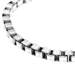 CUBIC-CUBIC NECKLACE